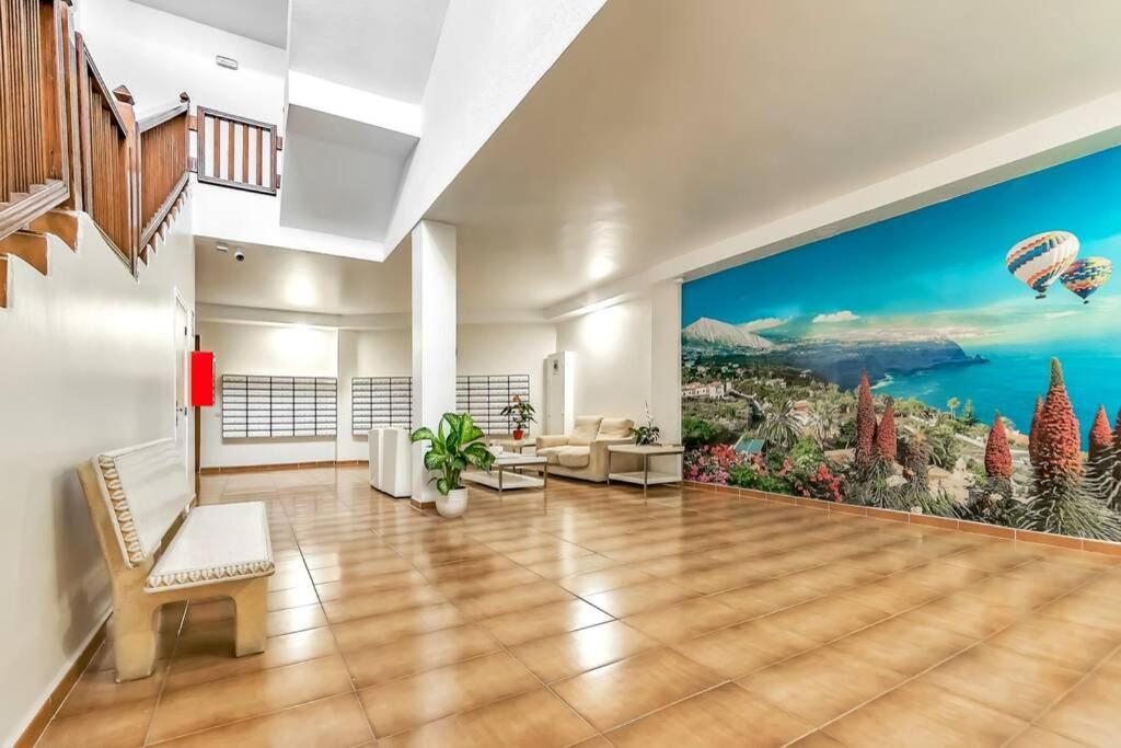 Modern Apartment In Parque Royal I, Playa Fanabe Адехе Экстерьер фото